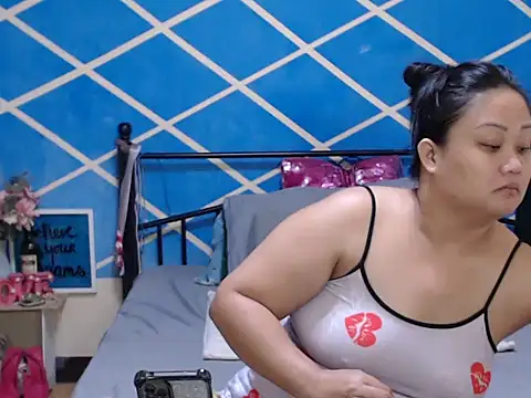 Snapshot of jengrey chatting on September 2025 07:18:02 PM jengrey online show from September 2025 07:18:02 PM