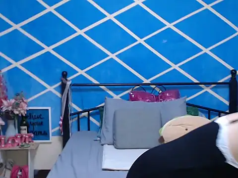 Snapshot of jengrey chatting on October 2025 11:02:01 PM jengrey online show from October 2025 11:02:01 PM