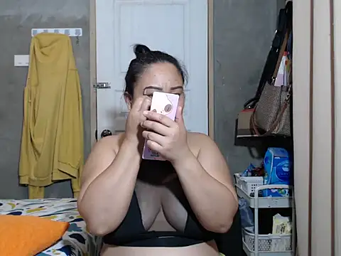 Snapshot of jengrey chatting on November 2025 12:06:01 PM jengrey online show from November 2025 12:06:01 PM