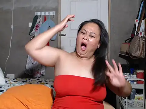 Snapshot of jengrey chatting on November 2025 02:02:01 PM jengrey online show from November 2025 02:02:01 PM