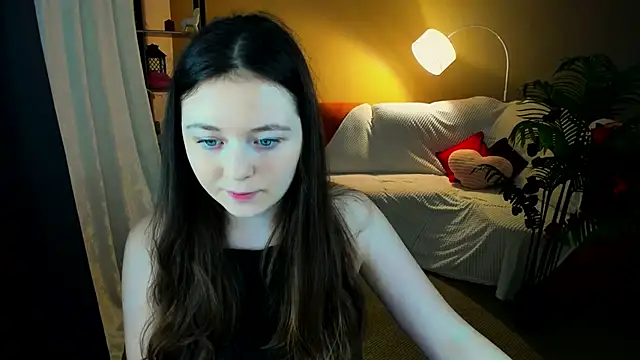 AlluringLookk online show from February 2026 12:45:02 PM