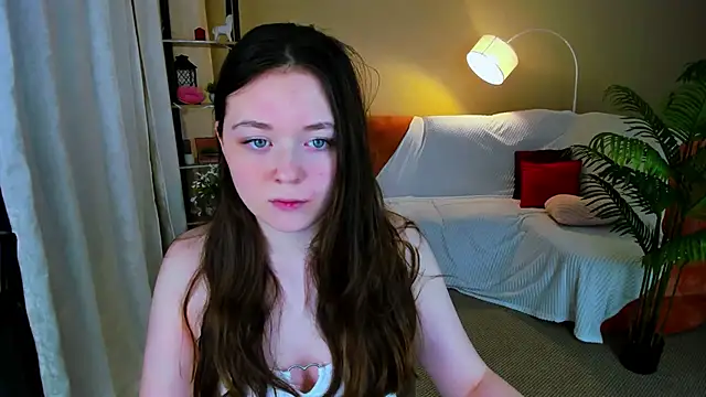 AlluringLookk online show from February 2026 04:29:01 PM