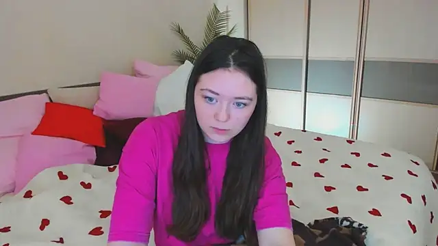 AlluringLookk online show from March 2026 05:01:02 AM