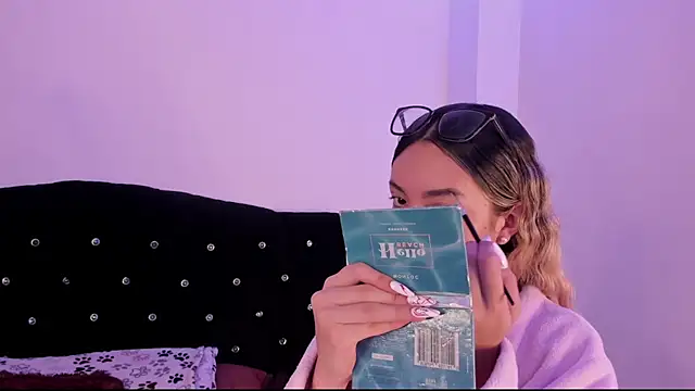 LauMiller online show from October 2025 09:06:01 PM