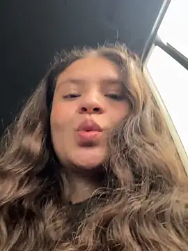 Emilyybennet  online show from February 2026 09:11:02 PM