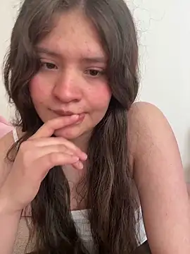 Emilyybennet  online show from April 2026 08:02:02 PM