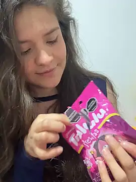 Emilyybennet  online show from April 2026 02:37:02 AM