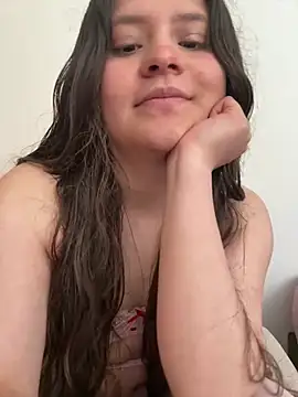 Snapshot of Emilyybennet_ chatting on May 2026 10:15:01 PM Emilyybennet online show from May 2026 10:15:01 PM