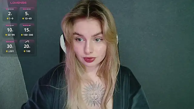 Snapshot of AngelicaHollywood chatting on October 2025 06:57:02 PM AngelicaHollywood online show from October 2025 06:57:02 PM