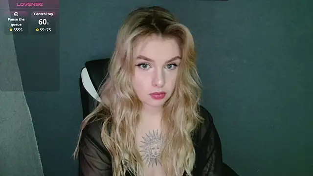 Snapshot of AngelicaHollywood chatting on October 2025 09:30:01 PM AngelicaHollywood online show from October 2025 09:30:01 PM