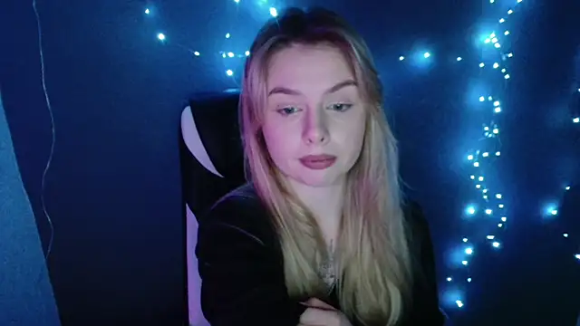 Snapshot of AngelicaHollywood chatting on November 2025 07:57:01 PM AngelicaHollywood online show from November 2025 07:57:01 PM