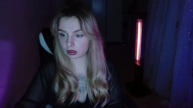 Snapshot of AngelicaHollywood chatting on December 2025 08:39:01 PM AngelicaHollywood online show from December 2025 08:39:01 PM