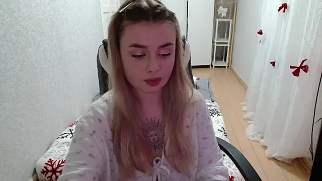 Snapshot of AngelicaHollywood chatting on December 2025 09:30:01 PM AngelicaHollywood online show from December 2025 09:30:01 PM