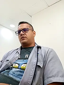 Snapshot of geimos36 chatting on October 2025 05:43:01 PM geimos36 online show from October 2025 05:43:01 PM