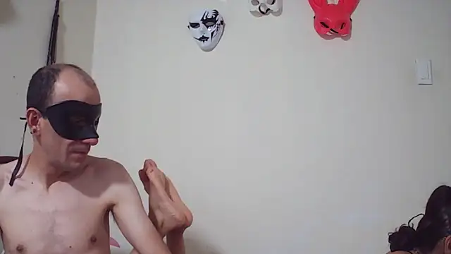 Snapshot of coplehot27 chatting on October 2025 07:54:02 PM coplehot27 online show from October 2025 07:54:02 PM