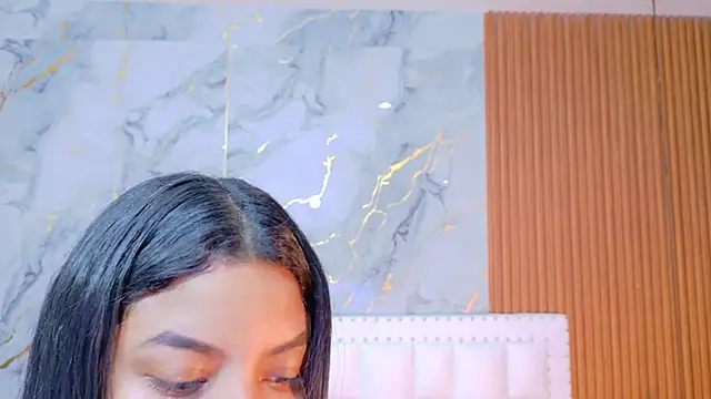 Snapshot of curvybrunnett chatting on November 2025 11:41:01 AM curvybrunnett online show from November 2025 11:41:01 AM