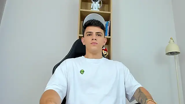 Mikecooper online show from April 2026 05:32:02 AM