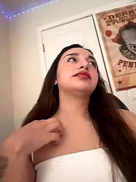 CharmingMaddie online show from October 2025 04:13:01 PM