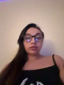 Snapshot of CharmingMaddie chatting on June 2026 02:23:02 AM CharmingMaddie online show from June 2026 02:23:02 AM