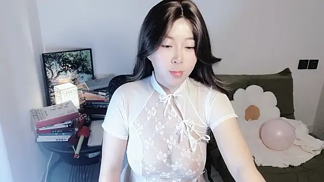 Emmaq996 online show from November 2025 02:55:01 AM