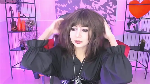 Snapshot of CrystallBloom chatting on October 2025 01:50:02 AM CrystallBloom online show from October 2025 01:50:02 AM