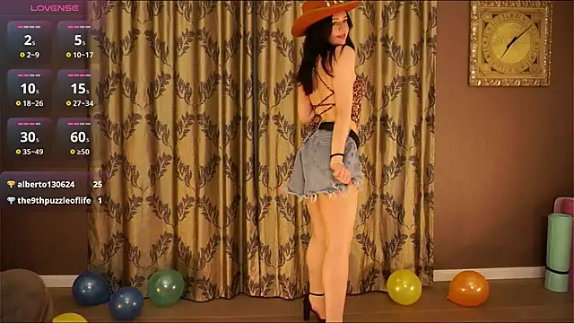 Snapshot of BlissHey chatting on February 2026 03:33:01 PM BlissHey online show from February 2026 03:33:01 PM