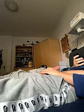 Snapshot of xmilolivex chatting on October 2025 10:16:02 AM xmilolivex online show from October 2025 10:16:02 AM