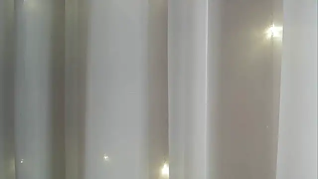 angelainparis28 online show from November 2025 06:31:02 PM