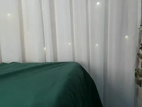 angelainparis28 online show from December 2025 05:06:02 AM