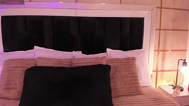 GretaVelvet online show from March 2026 07:43:02 PM