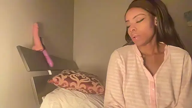 Peachyz69 online show from May 2026 02:50:01 AM