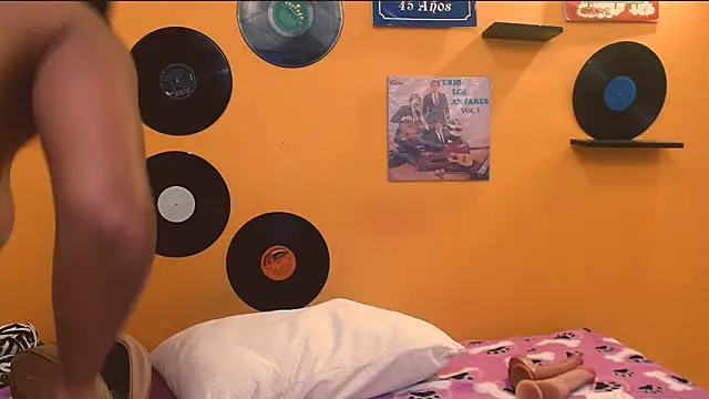 meisevil77 online show from December 2025 02:17:02 AM