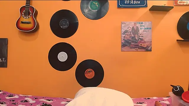 meisevil77 online show from December 2025 02:09:02 AM