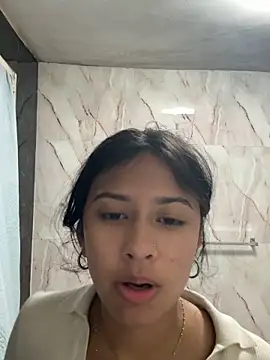 lynn9000 online show from October 2025 07:42:01 AM