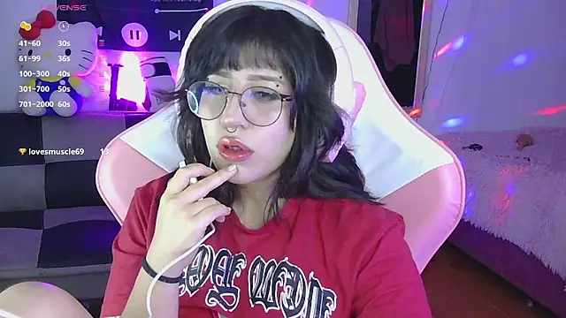 Snapshot of Hachiko_Love chatting on May 2026 01:13:01 AM Hachiko Love online show from May 2026 01:13:01 AM