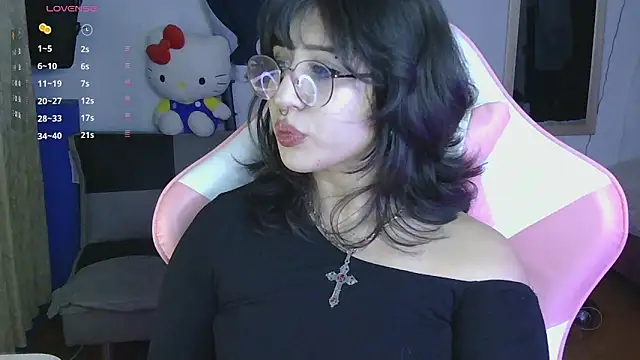 Snapshot of Hachiko_Love chatting on May 2026 02:09:02 AM Hachiko Love online show from May 2026 02:09:02 AM