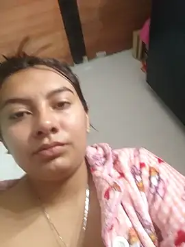 Janne  online show from October 2025 12:28:01 PM