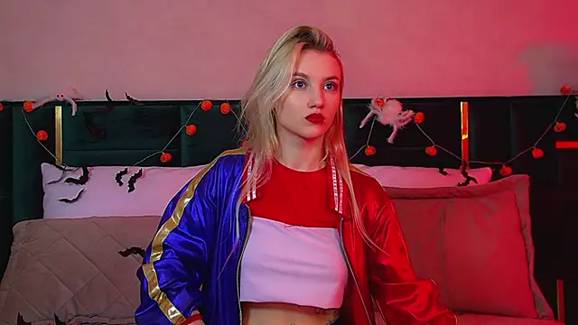 StacyEvances online show from October 2025 06:25:01 AM