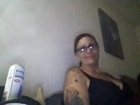 SparklesB1tch online show from October 2025 01:01:01 PM