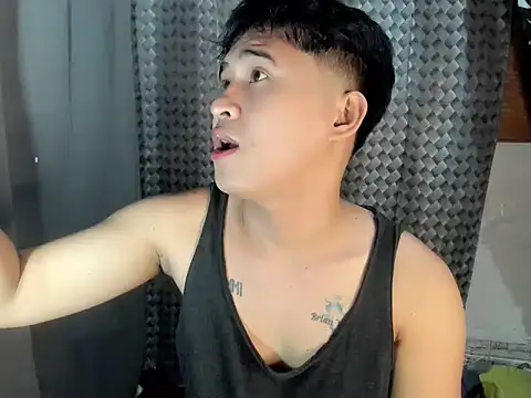 Adim-pinoy146 online show from June 2026 10:52:02 PM