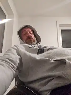 Flotschy85 online show from February 2026 08:24:02 AM