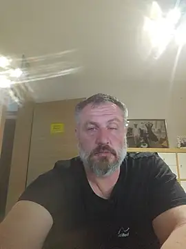 Flotschy85 online show from June 2026 08:22:01 PM