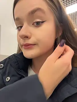 Snapshot of KittyQueeny chatting on November 2025 02:05:01 PM KittyQueeny online show from November 2025 02:05:01 PM