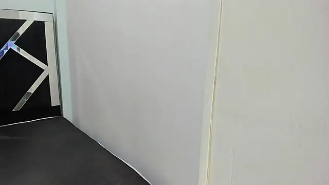 iisabella noa online show from September 2025 12:42:01 PM