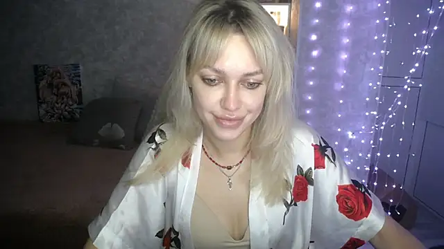 Snapshot of NickyAdamidi chatting on November 2025 03:11:01 PM NickyAdamidi online show from November 2025 03:11:01 PM