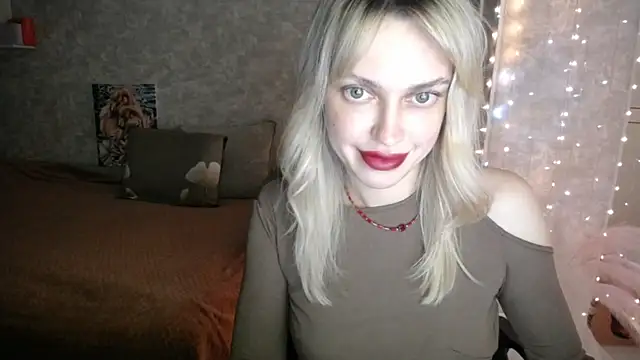 Snapshot of NickyAdamidi chatting on December 2025 04:35:01 PM NickyAdamidi online show from December 2025 04:35:01 PM