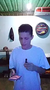 elinnki online show from April 2026 07:58:01 PM