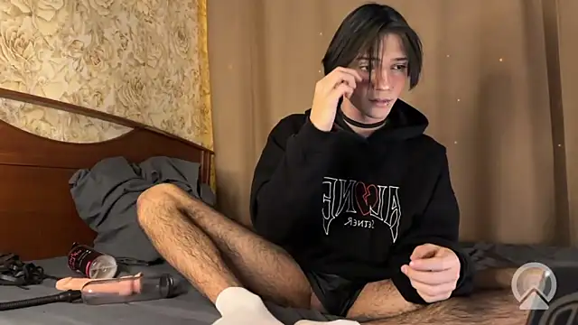 NikGive online show from February 2026 04:38:02 PM