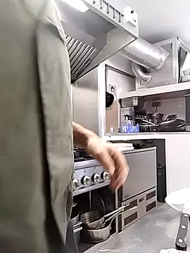 hotmen83 online show from October 2025 07:20:02 AM