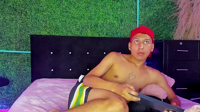 spicy adonhis online show from April 2026 09:08:02 PM